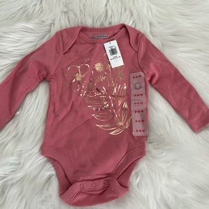 Old Navy Baby Body Suit Size 3-6 Months